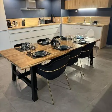 Apartment Luxueux 5 Pc, Jacuzzi, Rooftop, Terrasse, Clim *